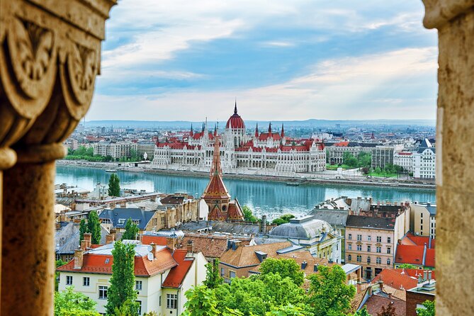 Budapest Highlights Self guided scavenger hunt and Walking Tour - Buda Castle and the royal quarter