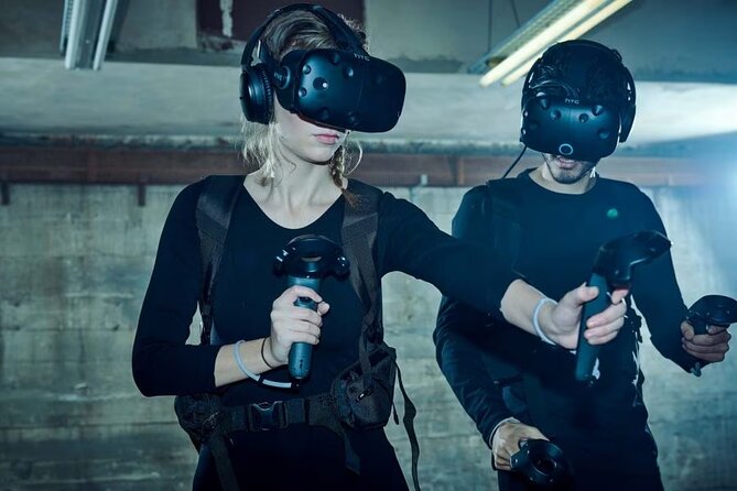 Bundle: 1 hour Axe Throwing+ 1 hour VR Escape Game - Key points to know before booking