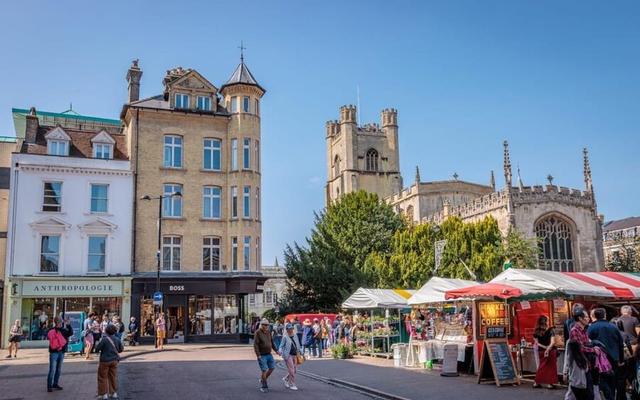Cambridge: City Walking Tour & Exploration Game - How the puzzles work in practice