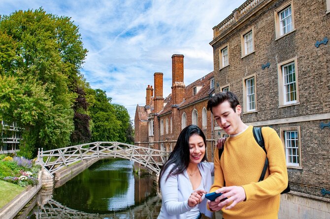Cambridge Quest: Self Guided City Walk & Immersive Treasure Hunt - College streets become the game board