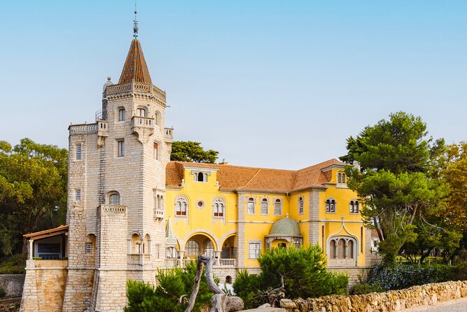 Cascais Scavenger Hunt and Sights Self-Guided Tour - Palacio Seixas and Cascais history