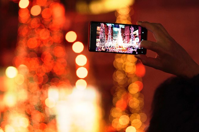 Celebrate with a Holiday Scavenger Hunt in Oklahoma City with Holly Jolly Hunt - Working with the remote guide by text