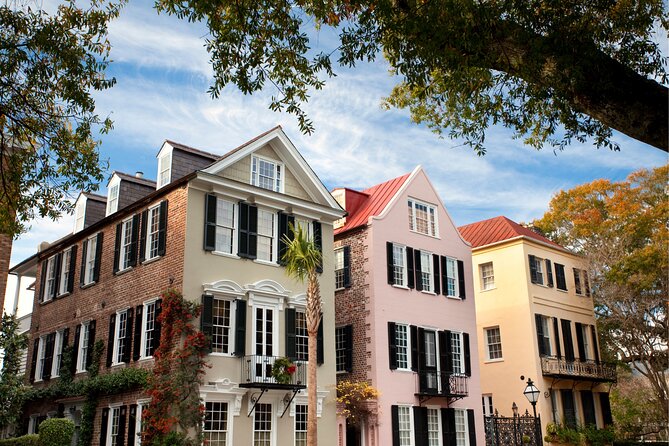Charleston Scavenger Hunt and Highlights Self Guided Audio Tour - City Market and the Gibbes Museum of Art