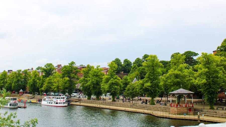 Chester: City Walking Tour & Exploration Game - Who will enjoy this Chester activity?
