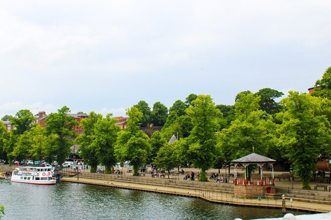 Chester Quest: Self Guided City Walk & Immersive Treasure Hunt - Grosvenor Park and the tricky bench clue