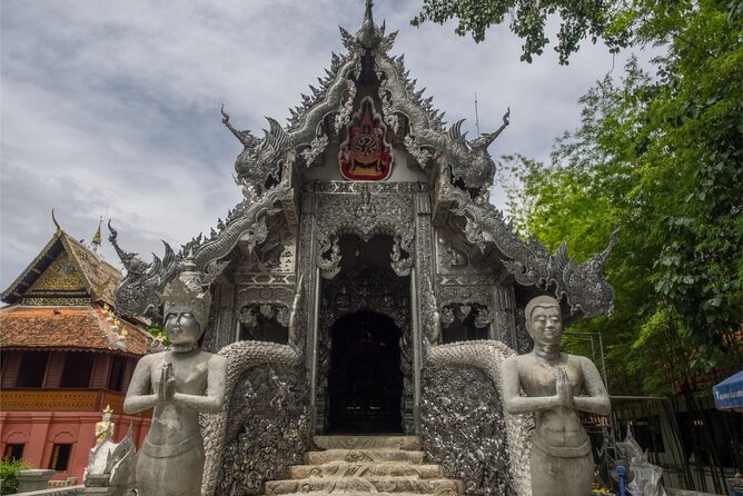 Chiang Mai Scavenger Hunt and Sights Self-Guided Tour - Wat Muang and the temple portion