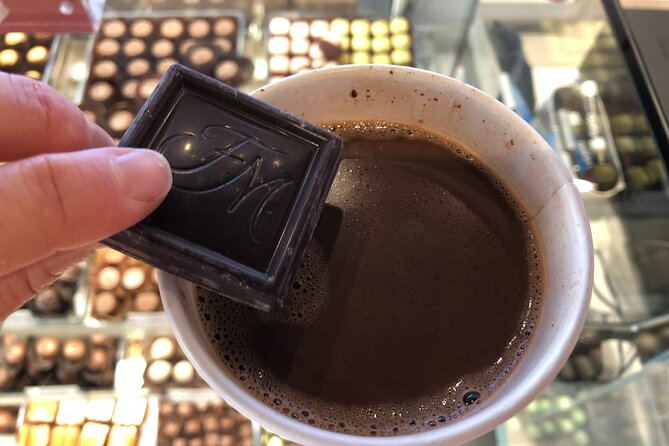 Chicago Chocolate Tour - The Loop and River North: chocolate between the clues