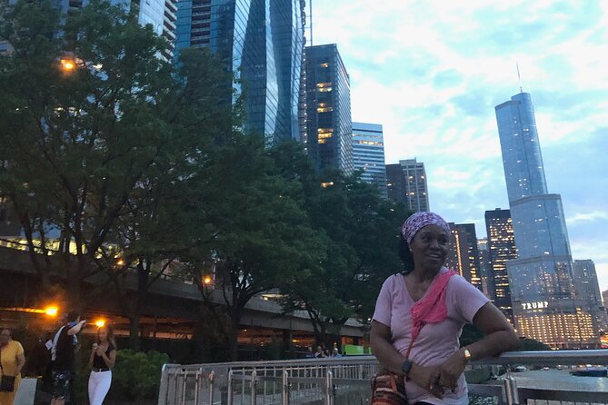 Chicago Scavenger Hunt Adventure - Cloud Gate and Millennium Park close the loop