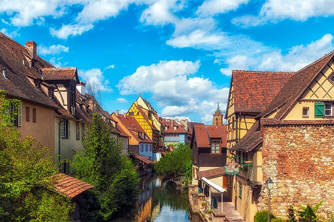 Colmar Scavenger Hunt and Highlights Self Guided Audio Tour - Language, clues, and the right group