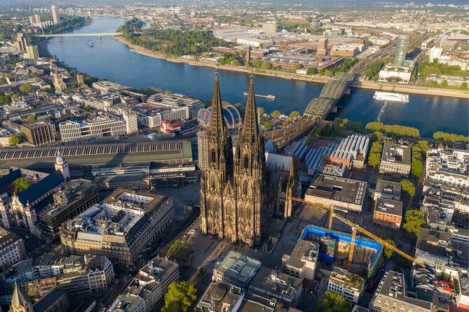 Cologne Scavenger Hunt and Highlights Self Guided Audio Tour - Great St. Martin and the Old Town
