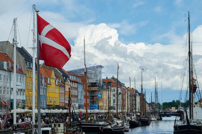 Copenhagen Scavenger Hunt and Highlights Self Guided Audio Tour - Eight stops, with a puzzle at each