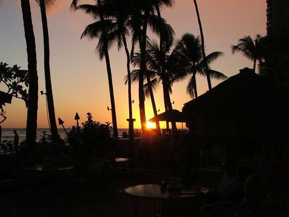 Creative Soul Scavenger Hunt of Waikiki Oahu - Duke Kahanamoku Beach sets the tone