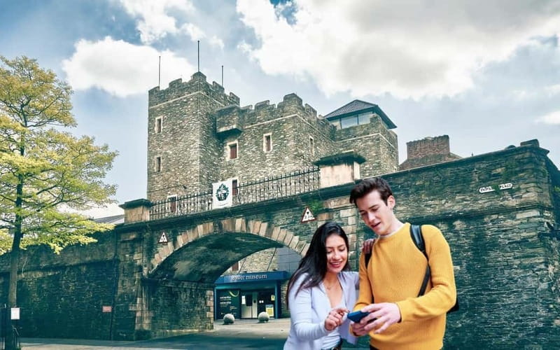 Derry: City Walking Tour & Exploration Game - Key details before you book