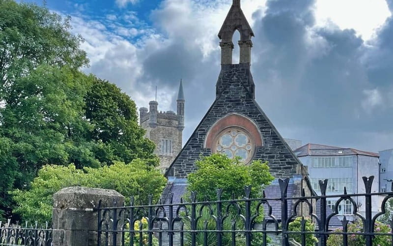 Derry: City Walking Tour & Exploration Game - The 1689 Siege and Derry’s public memory