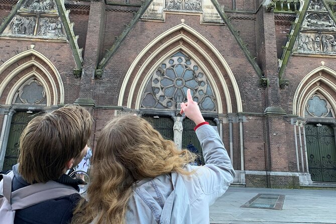 Discover Breda with a self-guided Outside Escape city game tour! - The Merkxtuin offers a small garden pause