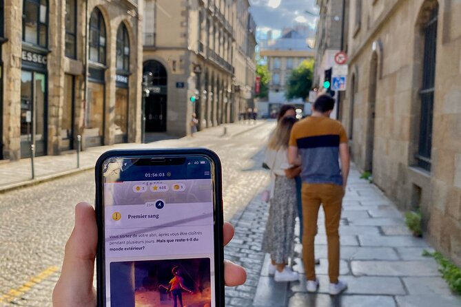 Discover Madrid by playing! Escape game - The Walter case - Why the private group setup helps