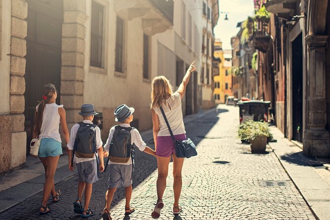 Discover Nice while playing! Escape game - The alchemist - Private play keeps the mood relaxed