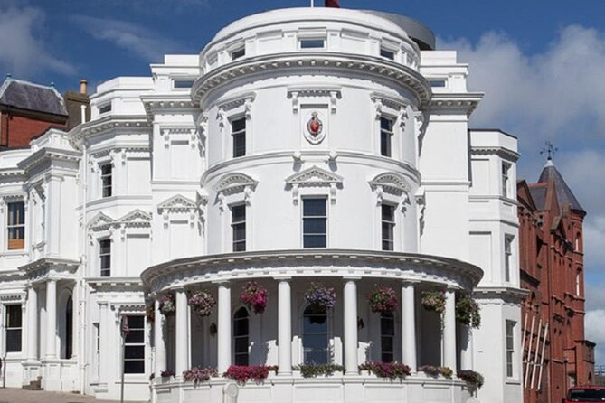 Douglas, Isle of Man: Self Guided Walk & Immersive Treasure Hunt - Douglas Promenade provides the broadest views
