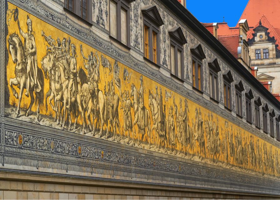 Dresden: Old Town Self-Guided Scavenger Hunt Tour - Timing, breaks, and practical comfort