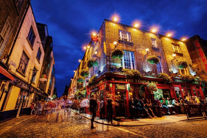 Dublin Scavenger Hunt and Highlights Self Guided Audio Tour - Christ Church Cathedral and outdoor sightseeing