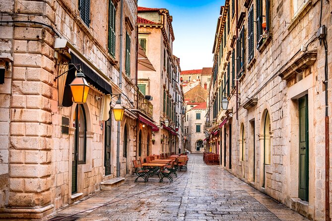 Dubrovnik Scavenger Hunt and Highlights Self Guided Audio Tour - Marin Drzic’s house and the Bell Tower finish