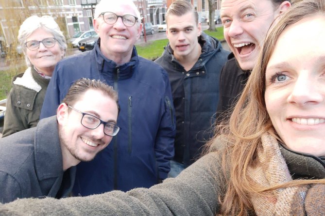 e-Scavenger hunt Alkmaar: Explore the city at your own pace - Mills, photos, and an easygoing game pace