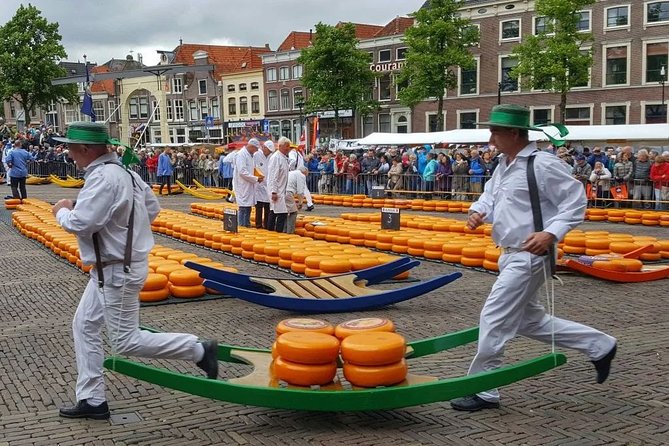 e-Scavenger hunt Alkmaar: Explore the city at your own pace - Historic houses and the old fish market