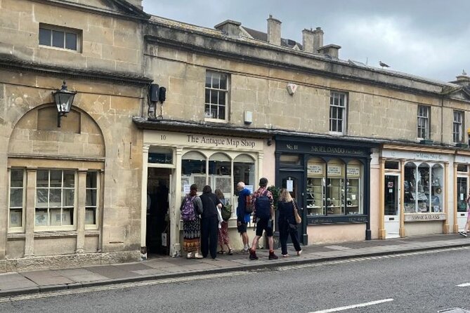 e-Scavenger hunt Bath: Explore the city at your own pace - Great Pulteney Street and Milsom Street