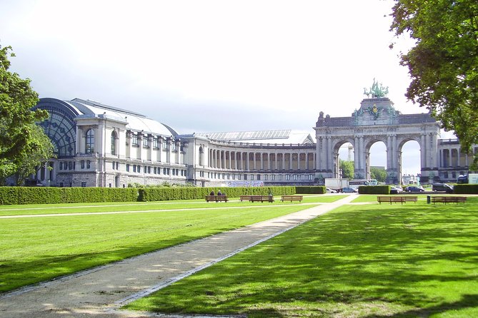 e-Scavenger hunt Brussels: Explore the city at your own pace - Grand Place, Guild Houses, and the Covered Galleries