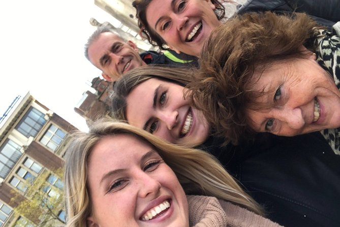 e-Scavenger hunt Dordrecht: Explore the city at your own pace - Stadhuis and Hof van Nederland