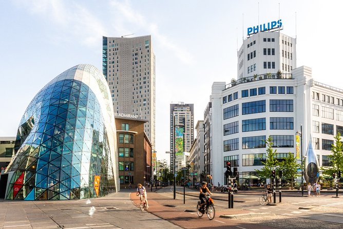 e-Scavenger hunt Eindhoven: Explore the city at your own pace - Who will enjoy this Eindhoven game?