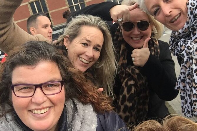 e-Scavenger hunt Ghent: Explore the city at your own pace - Graslei, Korenlei, and St. Michael’s Bridge