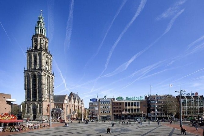 e-Scavenger hunt Groningen: Explore the city at your own pace - Hoofdstation and the University Museum