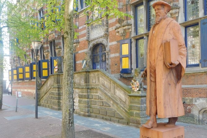e-Scavenger hunt Leeuwarden: Explore the city at your own pace - Museumhaven and the Grote or Jacobijnerkerk
