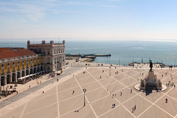 e-Scavenger hunt Lisbon: Explore the city at your own pace - Alfama views at Santa Luzia