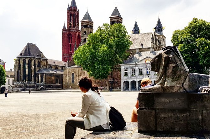 e-Scavenger hunt Maastricht: Explore the city at your own pace - Mills, museums, and a classic café stop