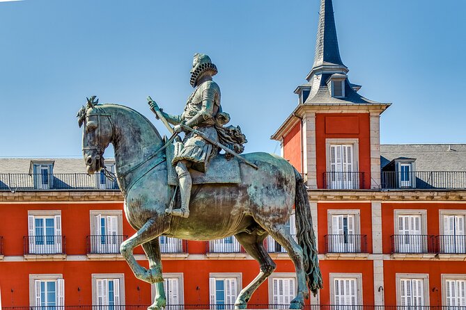 e-Scavenger hunt Madrid: Explore the city at your own pace - Literary Madrid, tapas squares, and the basilica