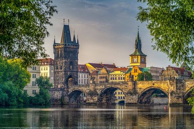 e-Scavenger hunt Prague: Explore the city at your own pace - Prague Castle and Saint Vitus Cathedral