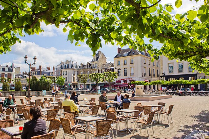 e-Scavenger hunt Reims: Explore the city at your own pace - Saint-Remi Basilica and the older side of Reims