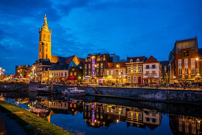 e-Scavenger hunt Roermond: Explore the city at your own pace - Towers, parks, and the story of Pierre Cuypers