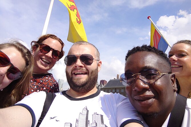 e-Scavenger hunt Schiedam: Explore the city at your own pace - Jenever at Lange Haven and the Distillers District