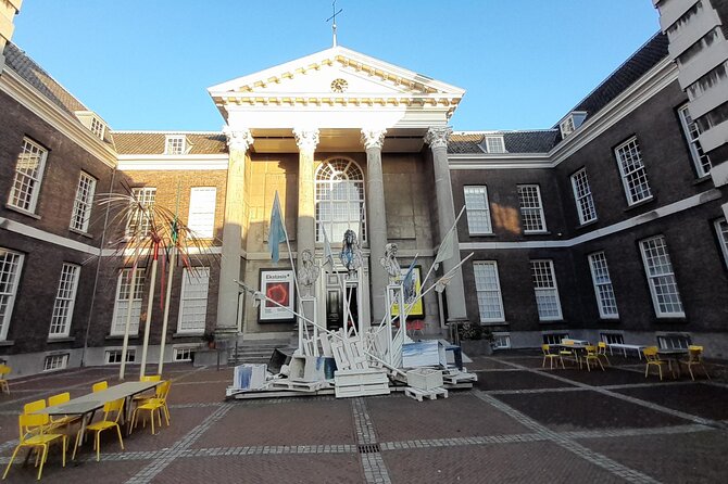 e-Scavenger hunt Schiedam: Explore the city at your own pace - Art, books, and the city’s quieter corners
