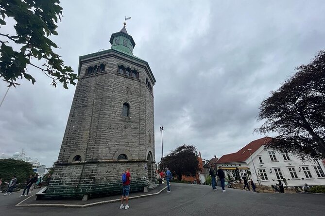 e-Scavenger hunt Stavanger: Explore the city at your own pace - Art, public spaces, and everyday Stavanger