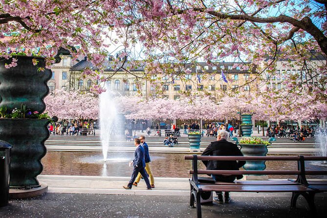 e-Scavenger hunt Stockholm: Explore the city at your own pace - Royal Palace and Stortorget