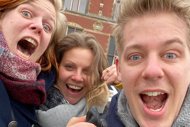 e-Scavenger hunt Utrecht: Explore the city at your own pace - Oudegracht, flower stalls, and the city’s everyday character