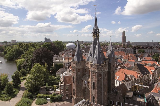 e-Scavenger hunt Zwolle: Explore the city at your own pace - The questions, clues, and search tasks