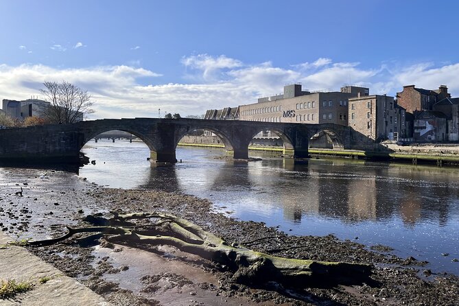 Escape Burns' Hame Toun: Outdoor Puzzle Game in Ayr - Skye Square and Ayr Central clues
