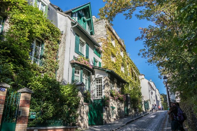 Escape game in Montmartre - Moulin de la Galette and Montmartre’s village feel