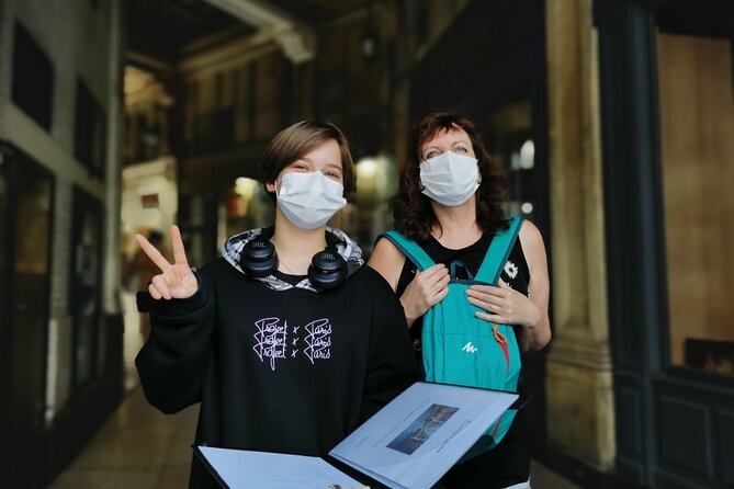 Escape Game in the Covered Passages in Paris - Following clues through the historic passages
