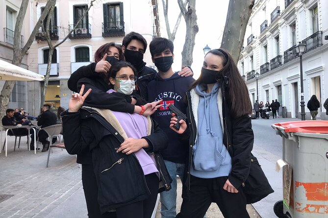 Escape game Madrid, chase the killer - The Mercado de San Miguel stop